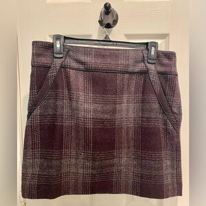 Loft sz 10 EUC gray and purple plaid lined mini skirt